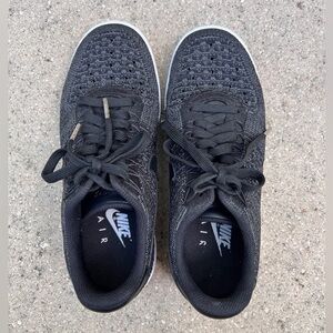 Rare Nike Flyknit Air Force 1 / Size 8